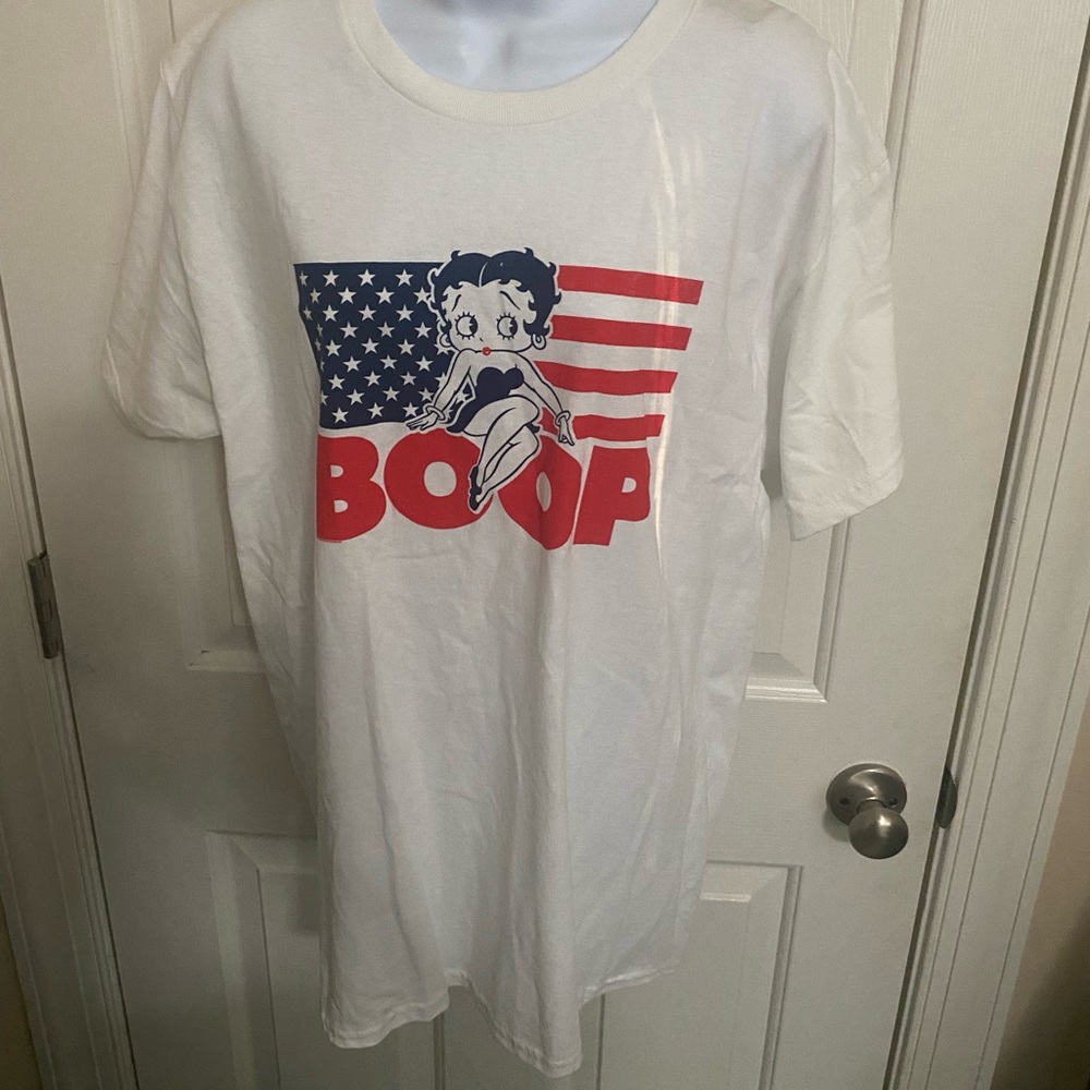 Betty Boop "BOOP"  Brisco Short Sleeve Crew Neck White Graphic T-Shirt XL NWT